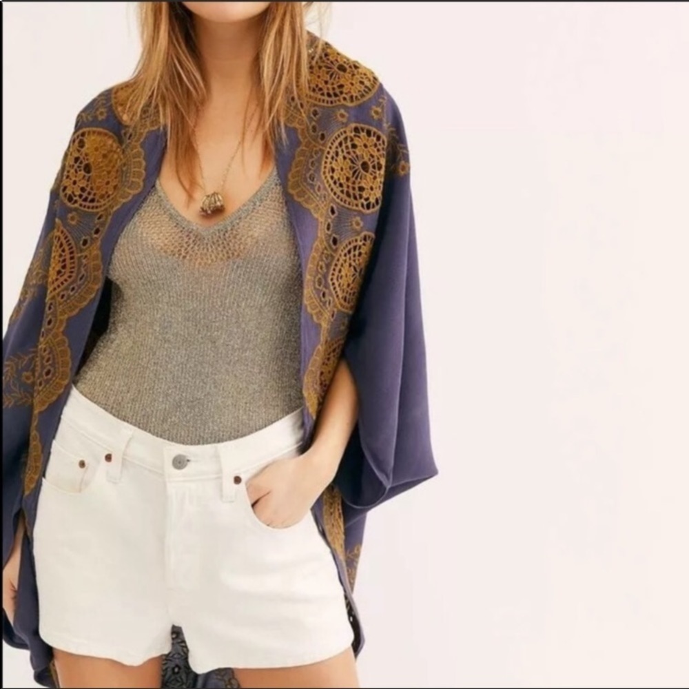 NWT Free People Catania  Embroidered Kimon…